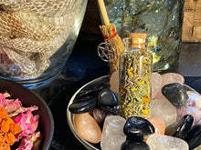Load image into Gallery viewer, Oracle Divination Incense | Herbs | Amber | Loose Incense | witchcraft