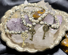 Load image into Gallery viewer, Dalmatian Jasper bracelet