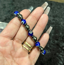 Load image into Gallery viewer, Spirit Guard - Hematite Evil Eye Bracelet | Hematite
