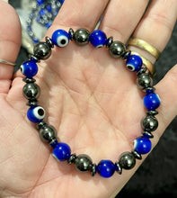 Load image into Gallery viewer, Spirit Guard - Hematite Evil Eye Bracelet | Hematite