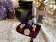 Load image into Gallery viewer, Crystal Gift Set - Starter Kit | Tumbled Stone | Wooden Storage Box | Cleanings | Crystal Cards
