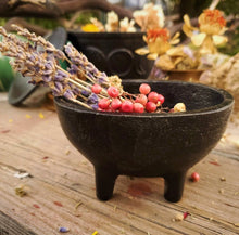 Load image into Gallery viewer, Small Cast Iron Cauldron for Ritual, Incenses &amp; Resins, Wicca, Beginner Witches
